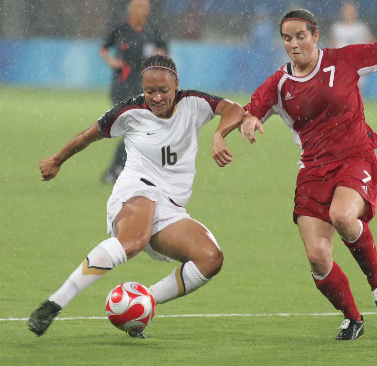 2008年8月15日,上海体育场 ,奥运足球女子1/4决赛第19场,美国vs加拿大