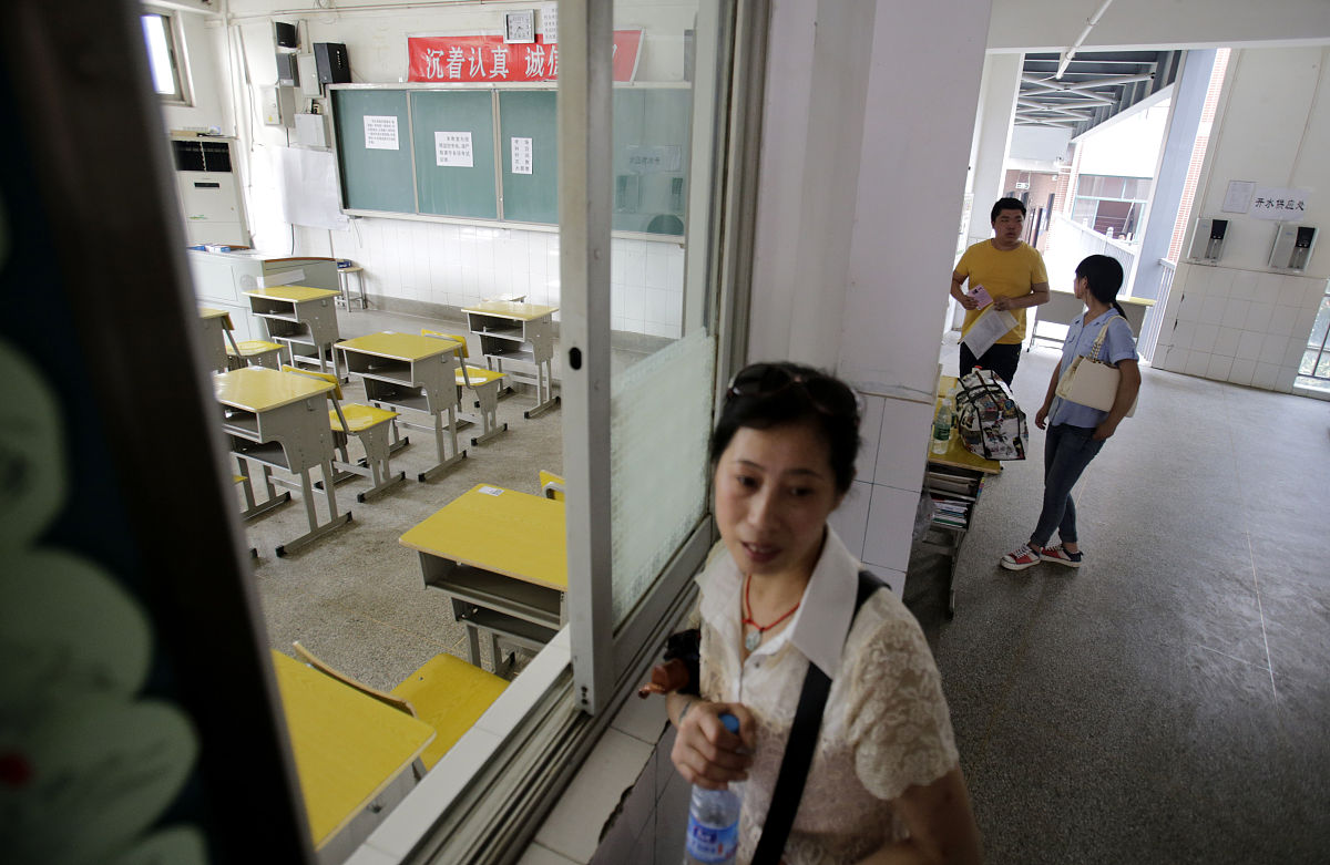 成都希望卫校就业保障措施：助力学生顺利就业