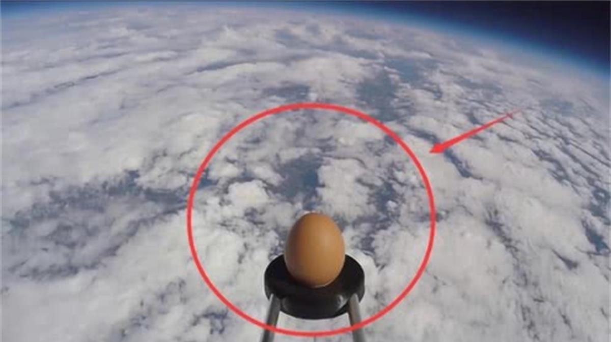 假如在太空打碎一个鸡蛋,会发生什么事情?听听科学家怎么说