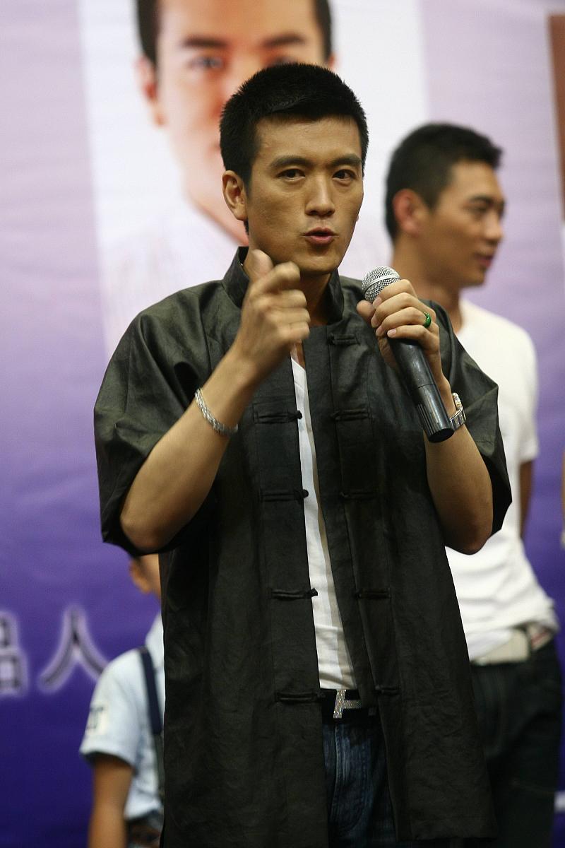 2010年8月10日,杭州,电视剧《富二代》(又名《没有承诺的爱》)新闻发