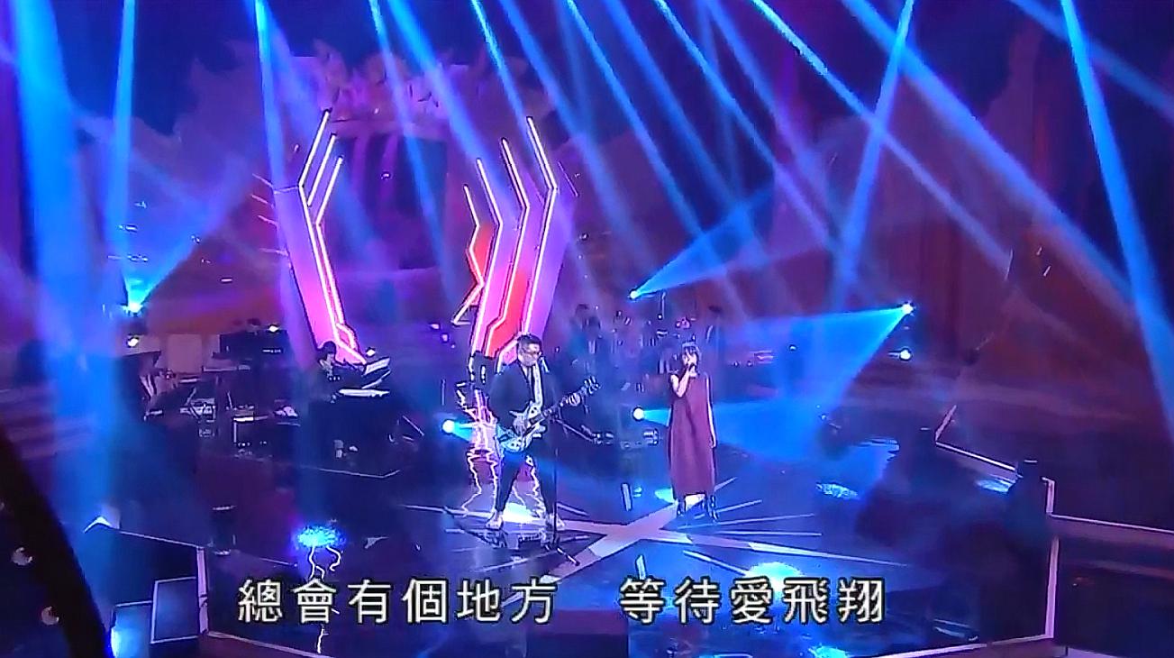 [图]飞儿乐团的经典歌曲《Lydia》,被这组合唱出不一样的味道,美妙