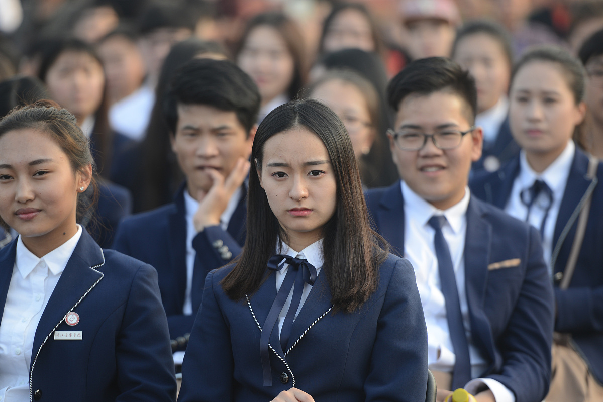 江苏女生适合上铁路学校吗？就业前景分析
