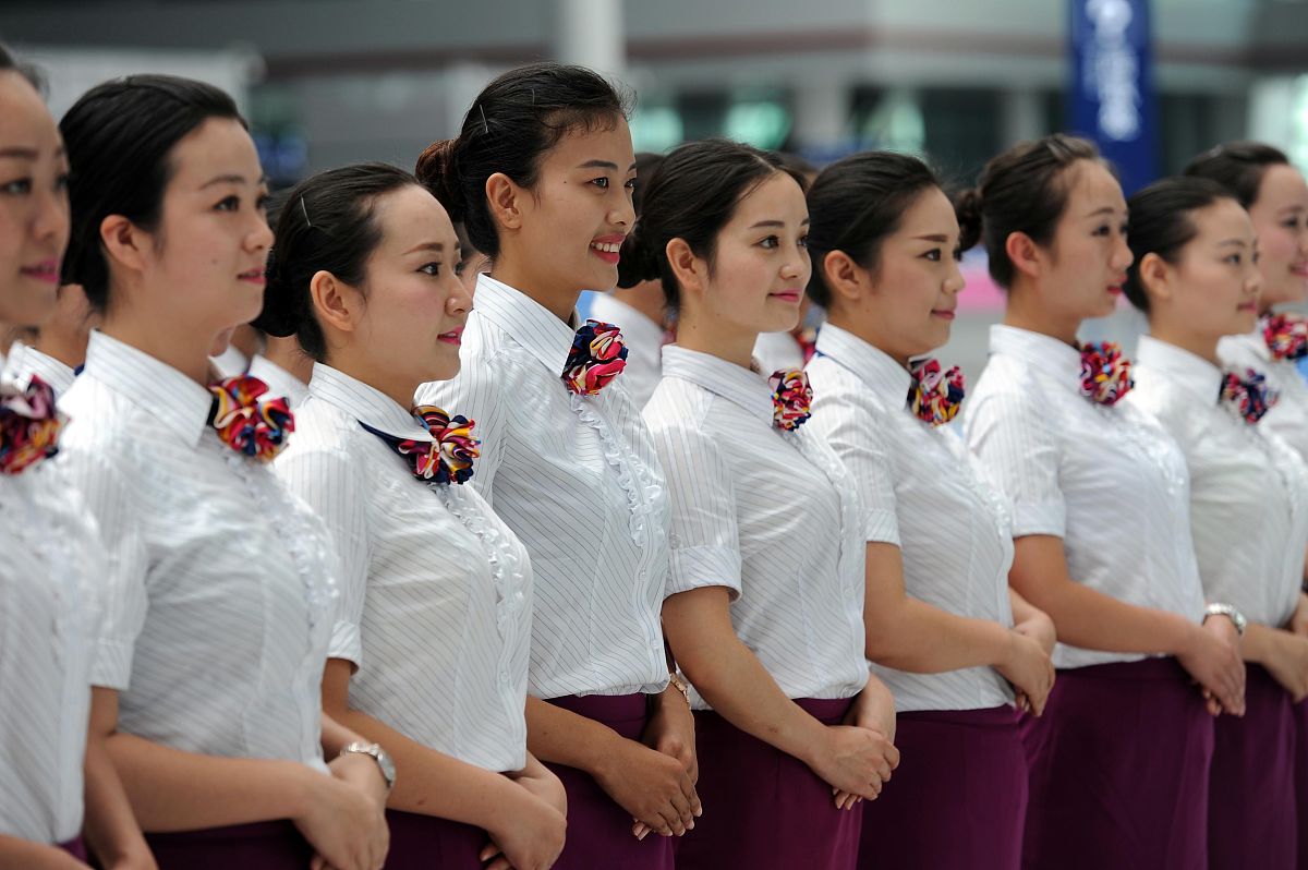 贵州高铁学校细说高铁乘务专业未来好就业吗