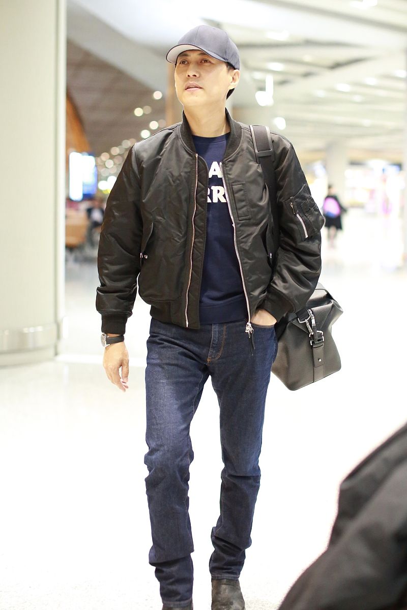 飞行夹克：冬日时尚的秘密武器，让你轻松引领潮流！