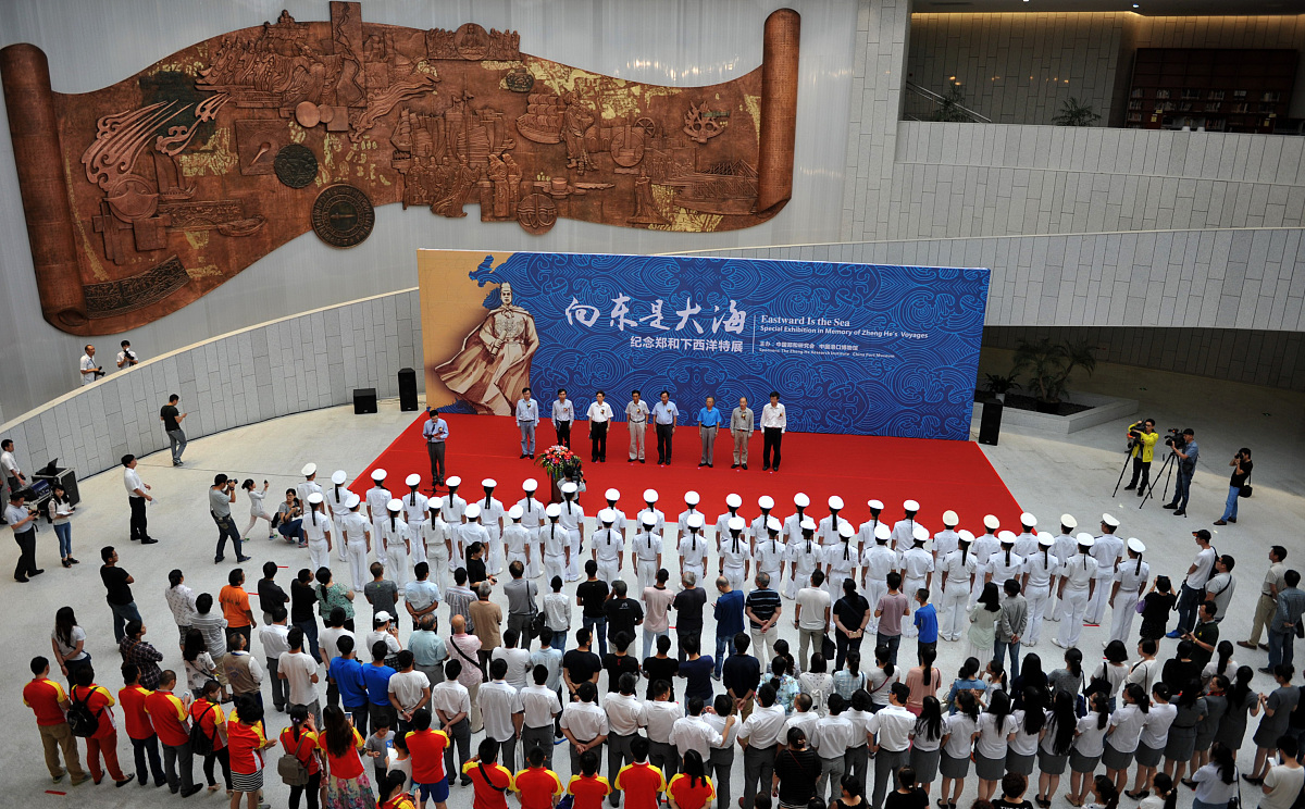 就郑和下西洋对中国的影响有多大写一份700字的文案
