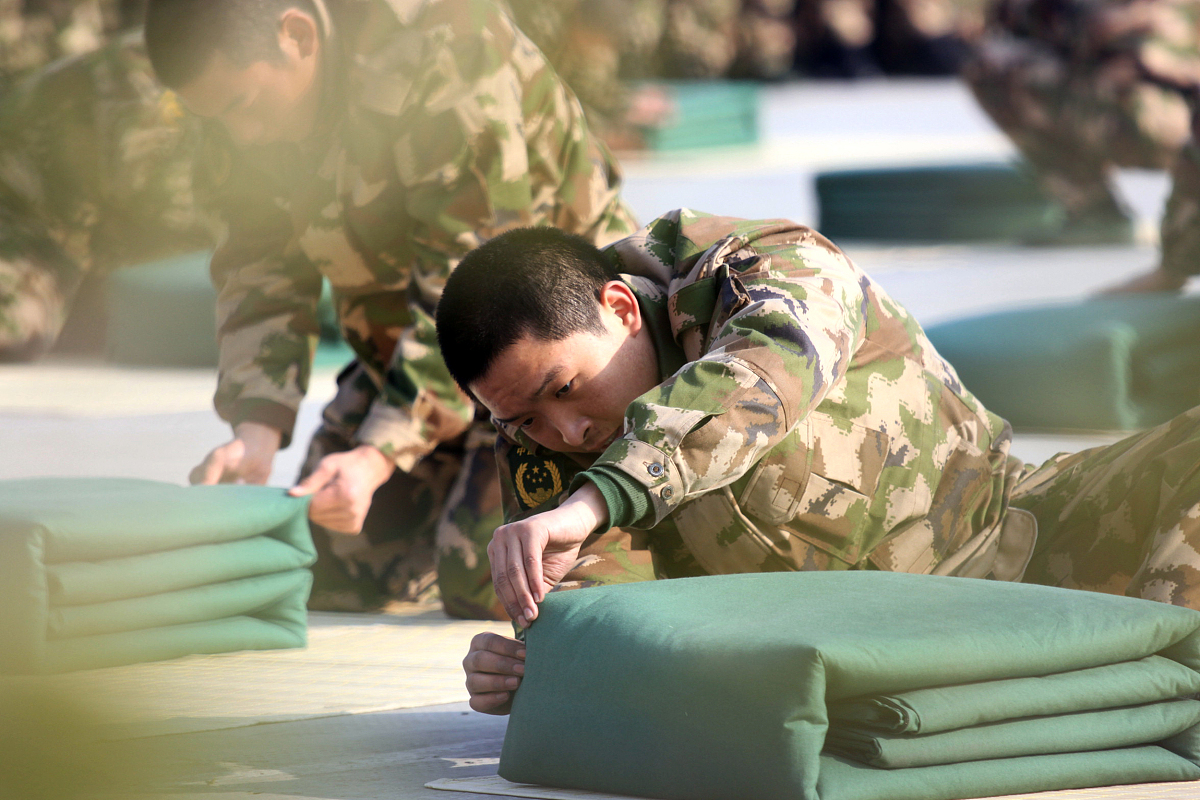 军训感想：穿上军装，感受军人生活