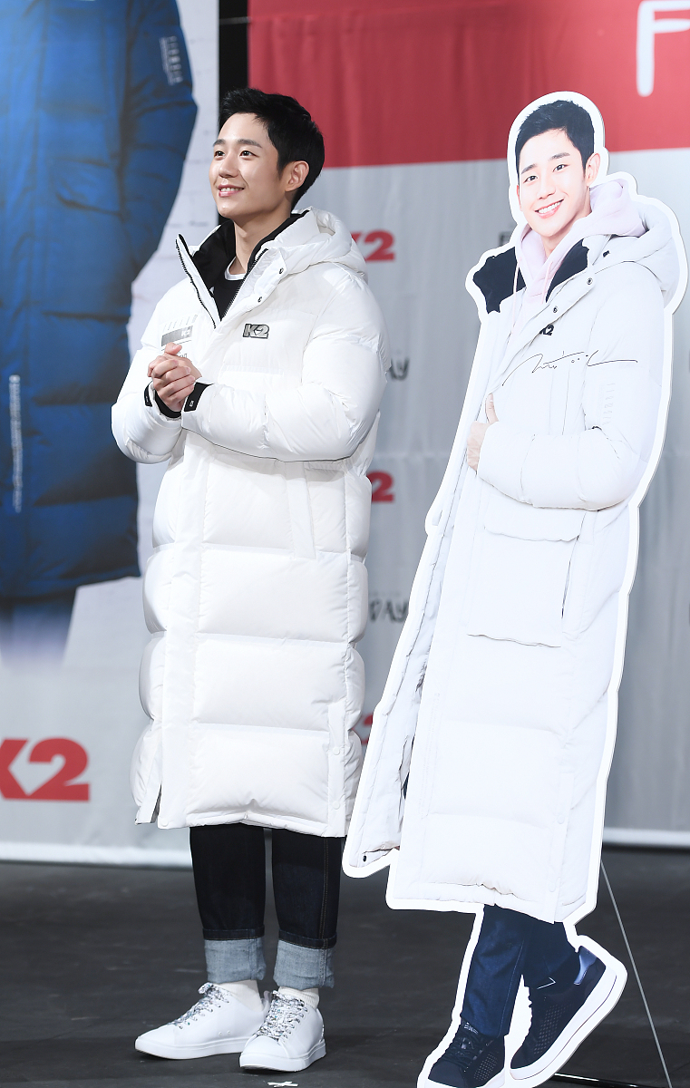 手办广告词：点燃梦想，成为自己的英雄！