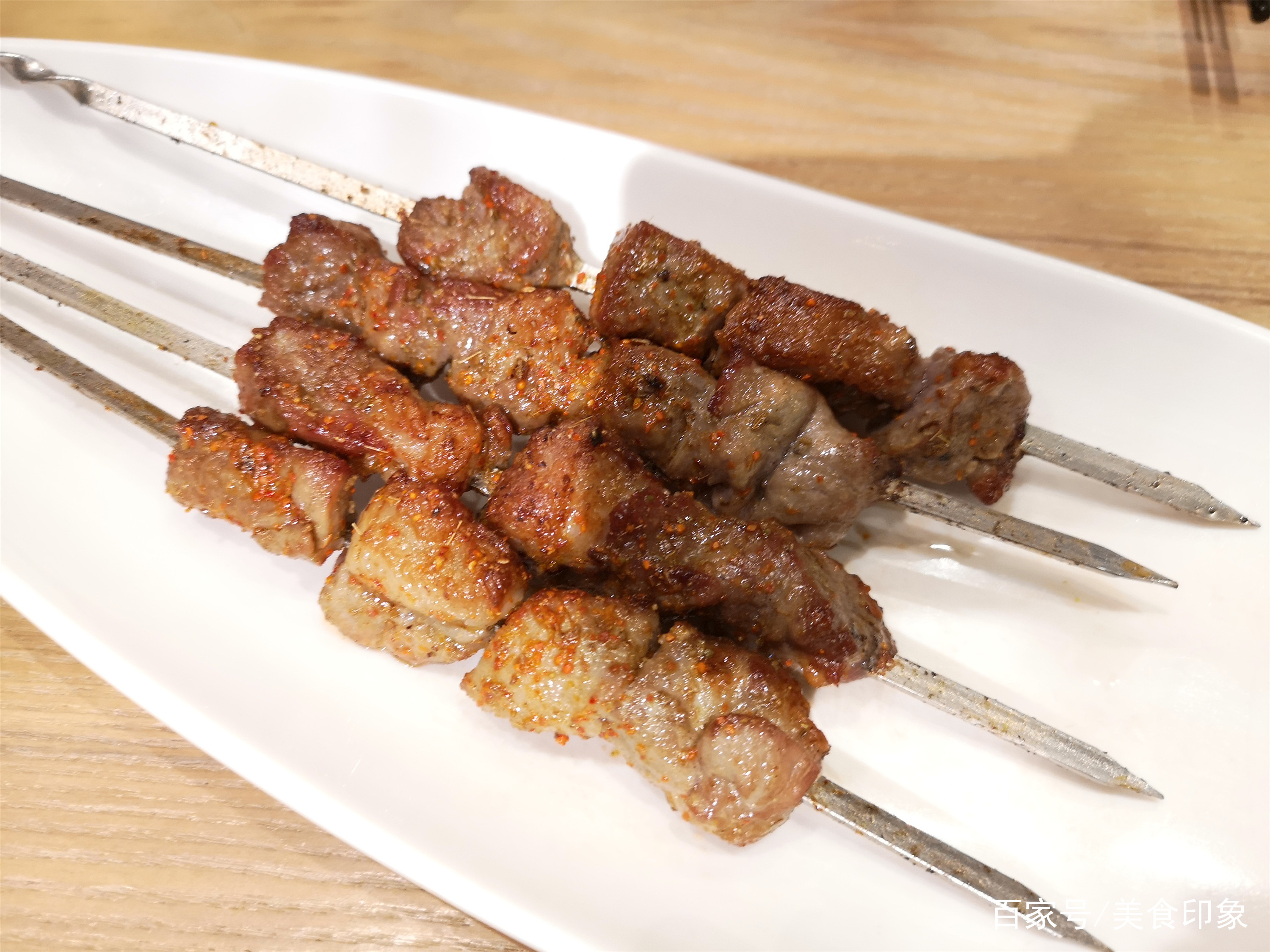 烤五花肉串高清