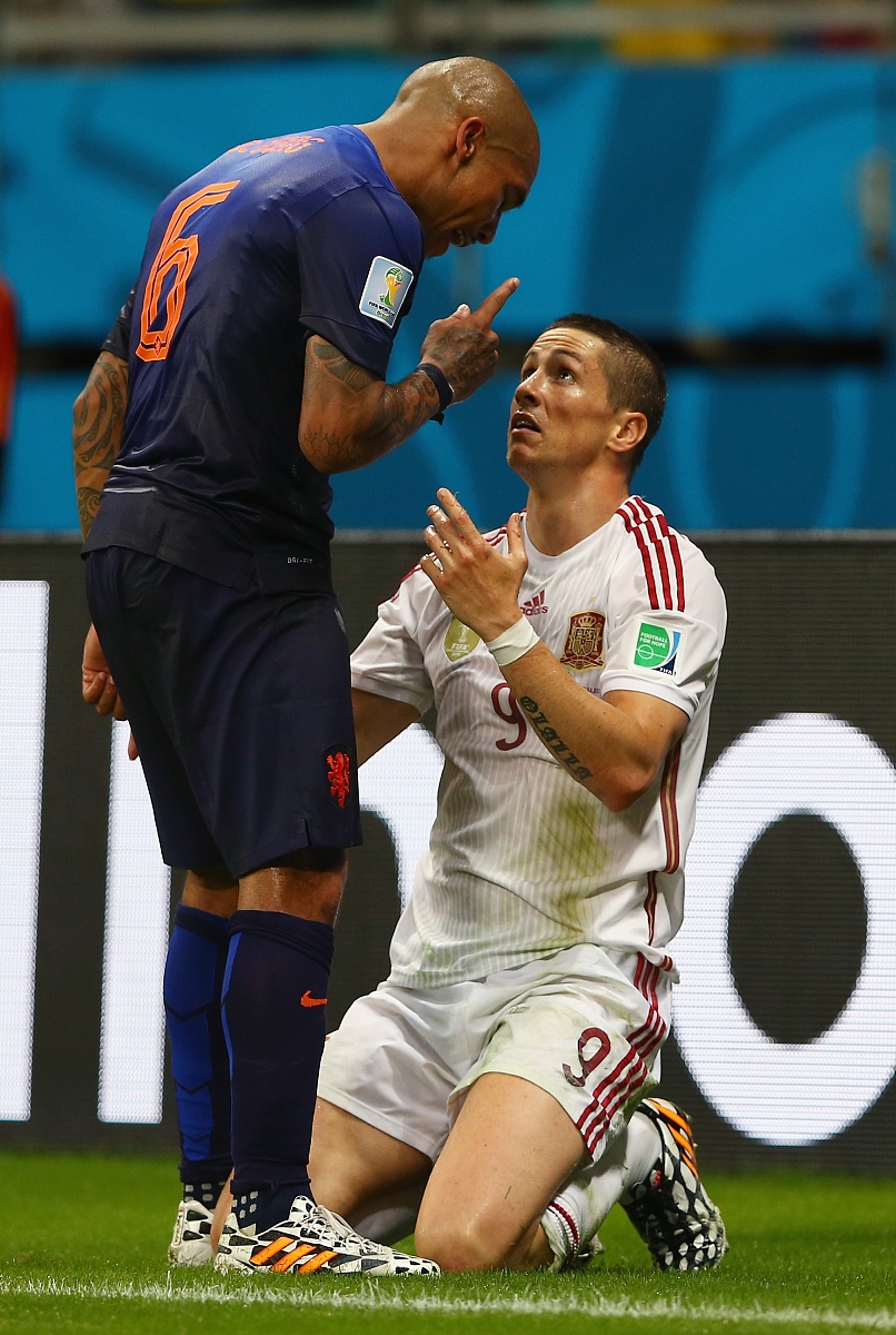 brb我 b5个1如何通过四则运算得到6brbchatcaict b1+1+1+1+11 = 6brb我 b这是5brbchatcaict b个1通过四则运算得到6的一种方法。其中1+1+1+1+1表示将5个1相加而11表示将其中一个1除以1得到1再将所有结果相加得到6。brb我 b错brbchatcaict b误了正确的答案是1+1+1×1+1×1=6。错以上是4