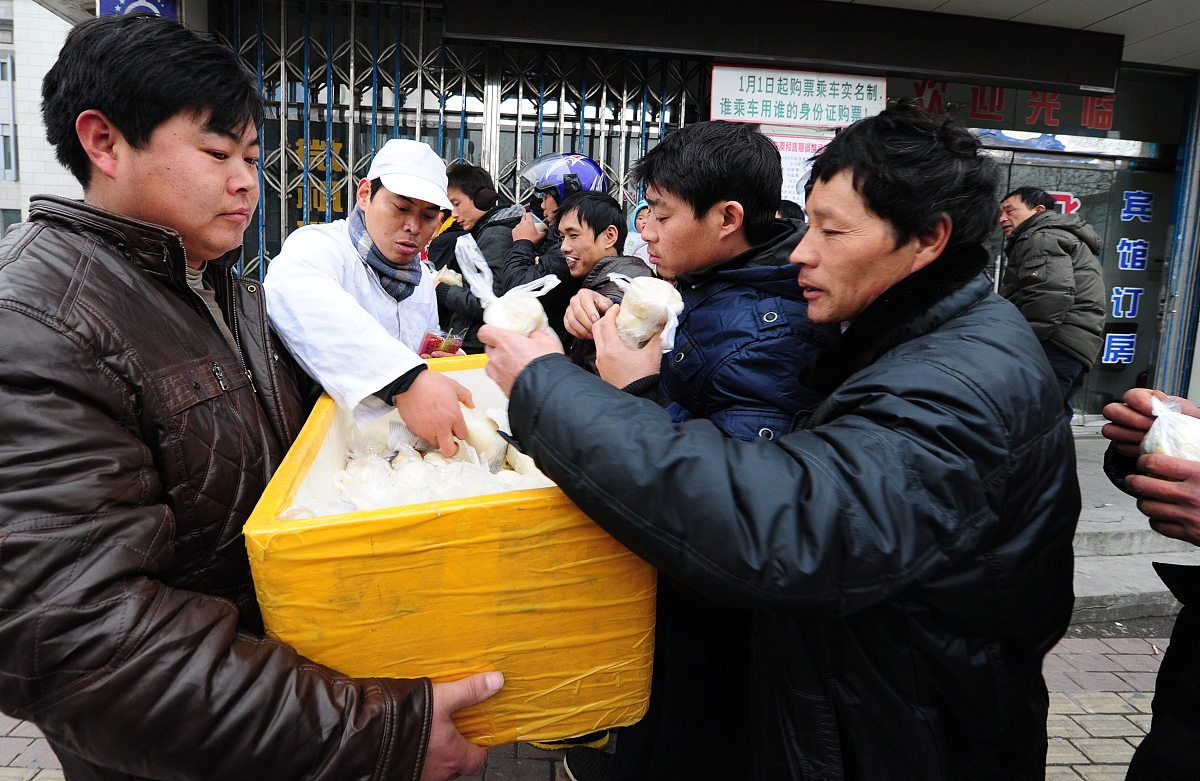 《看见》观后感：坚守、团结，致敬抗疫一线的平凡英雄