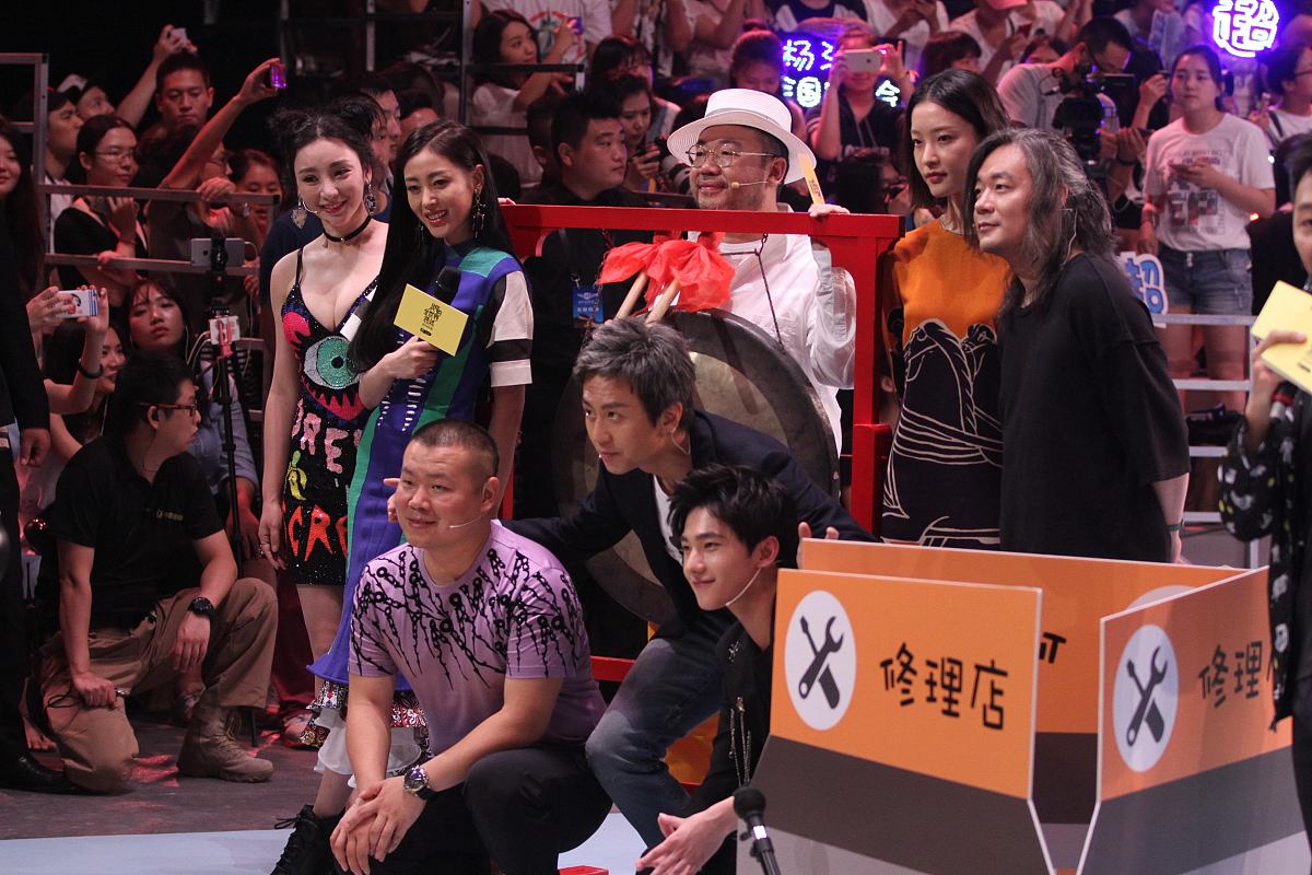 2016年8月8日,北京,电影《从你的全世界路过》举行发布会.***_***柳岩
