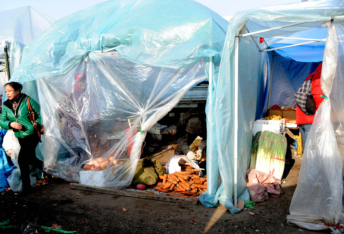 以冬天防冻为卖点告诉我一些关于摆摊帐篷的营销文案