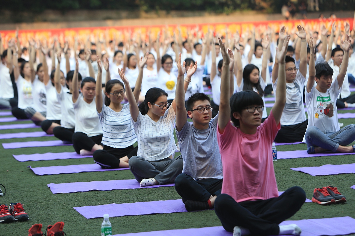 2020年重庆铁路学校好还是职高好