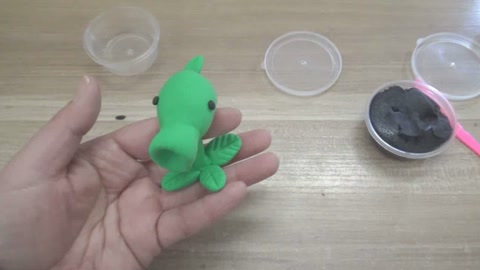 儿童视频,教小朋友们用橡皮泥做一只植物大战僵尸里面的豌豆射手