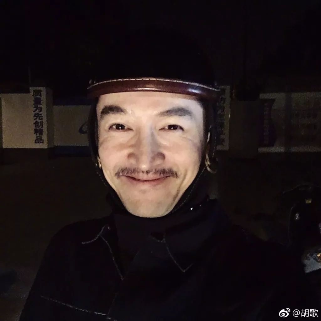 拜托各位帅哥美女，请不要仗着颜值高就胡作非为好吗