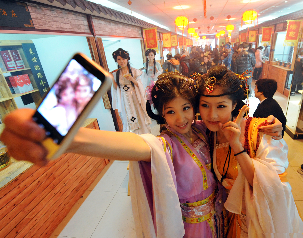 液压杆是镀铬吗有毒吗接触食用油安全吗