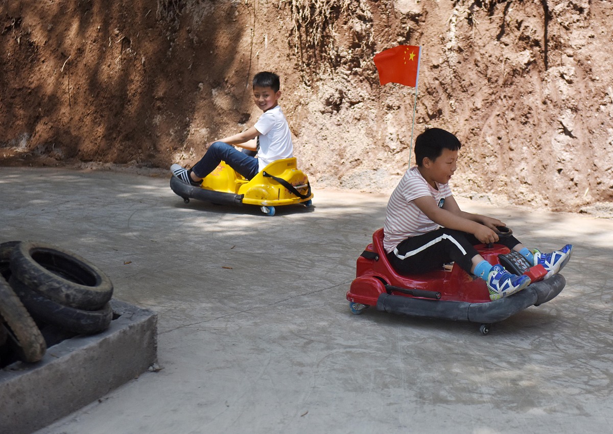 大学生联谊会策划方案PPT模板及内容提纲