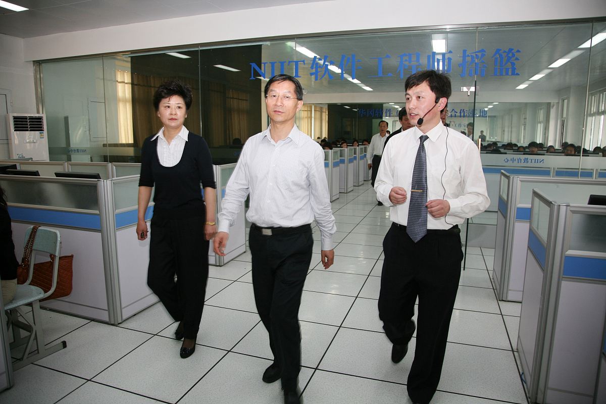 六盘水初中毕业生如何选择升学道路？中专学校适合吗？