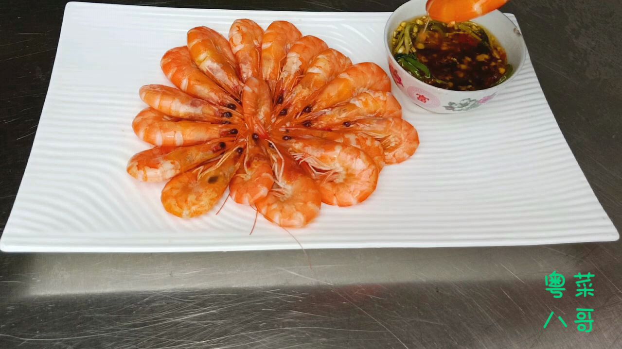 广东人最爱吃的海鲜,粤菜大厨教你正宗白灼虾