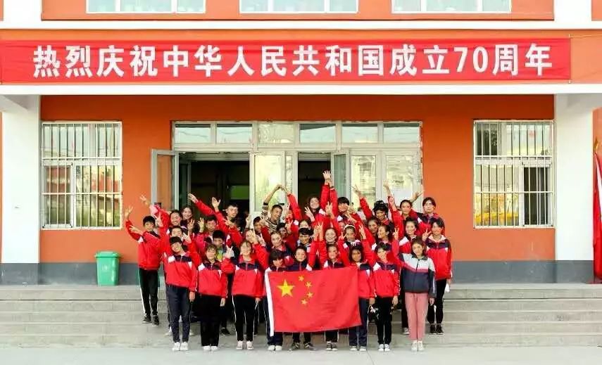 我愛你中國!新疆各族婦女姐妹向祖國母親深情告白!