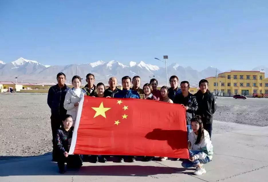 我愛你中國!新疆各族婦女姐妹向祖國母親深情告白!