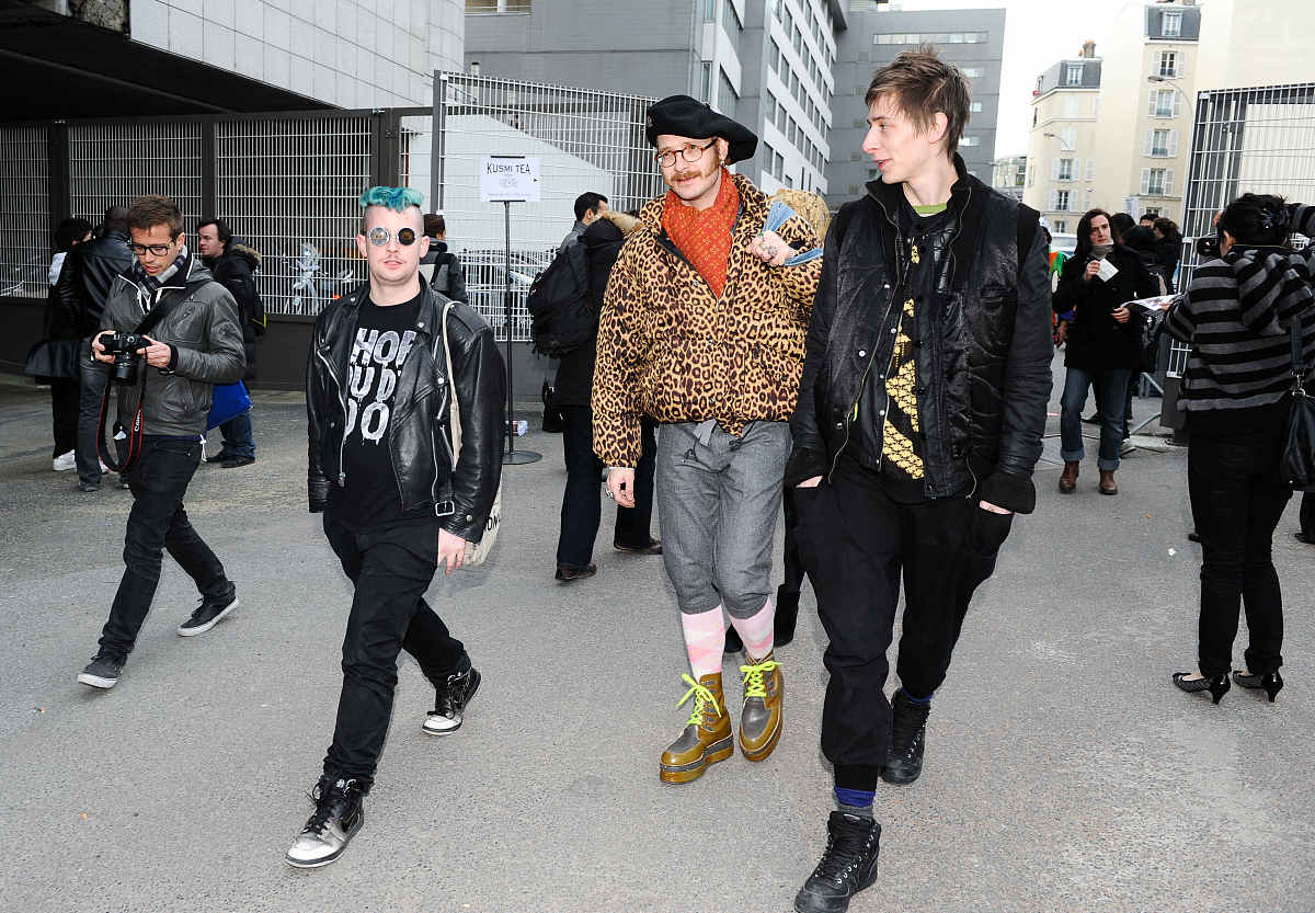 从精神小伙到高街男孩+从百家争鸣到文艺复兴是什么意思帮我用230字详细描述