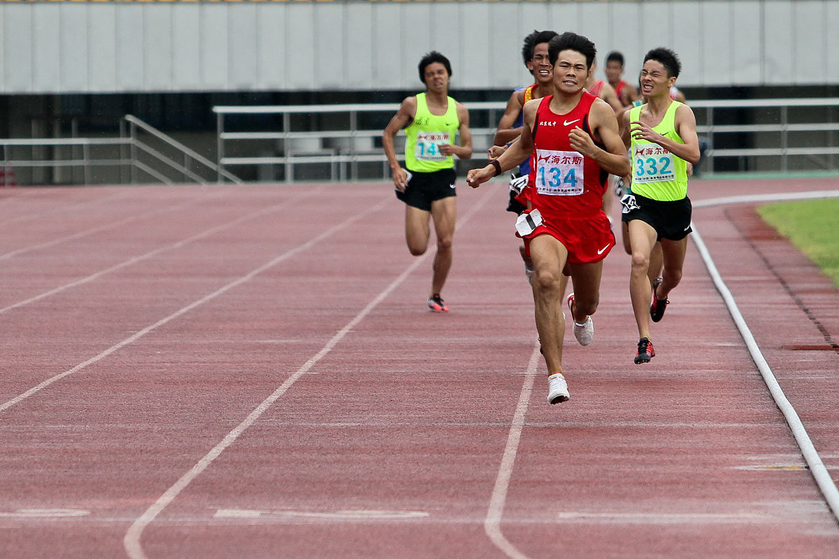 请扮演嚣张的小学五年级女生