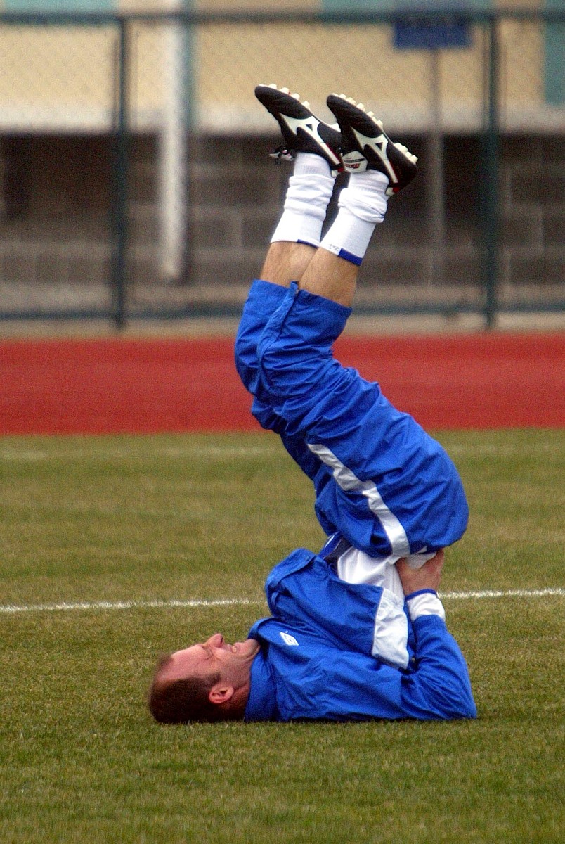 成都新运高铁职业学校毕业生就业前景分析：包分配吗？