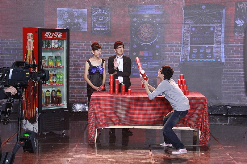 坐卧不离是什么意思