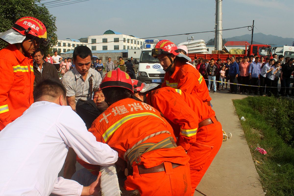 汽车修理厂环境因素分析：从气候到经济，全面解读运营关键