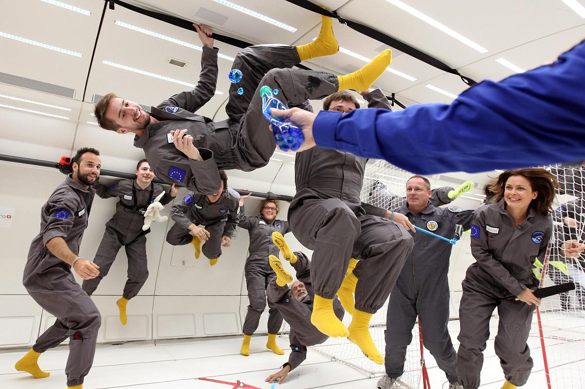 买法国航空公司的机票可以先不选座位之后决定座位吗