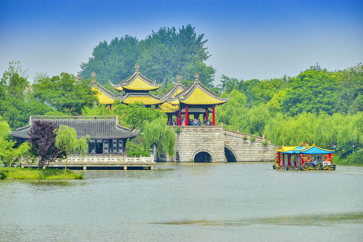 2019年6月24日,位于江苏省扬州市的瘦西湖景区,总