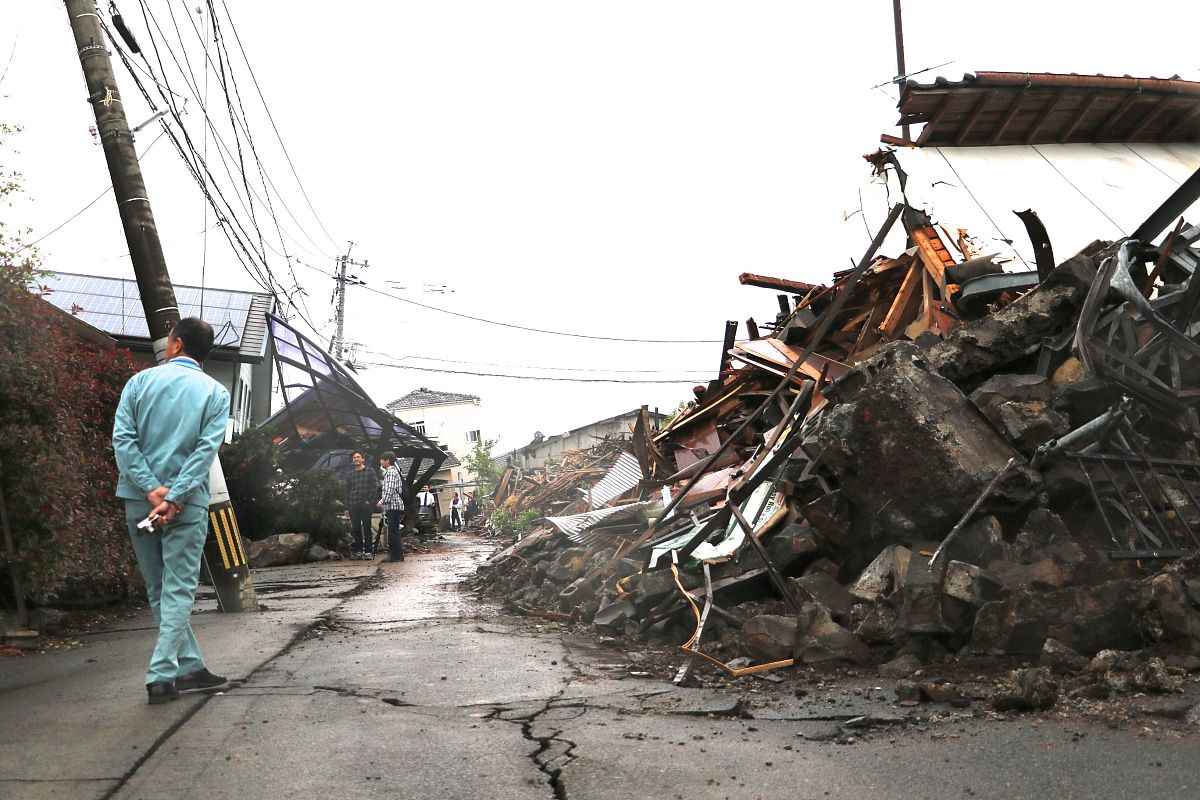 请问待在日本哪个地区发生地震的几率会小一点