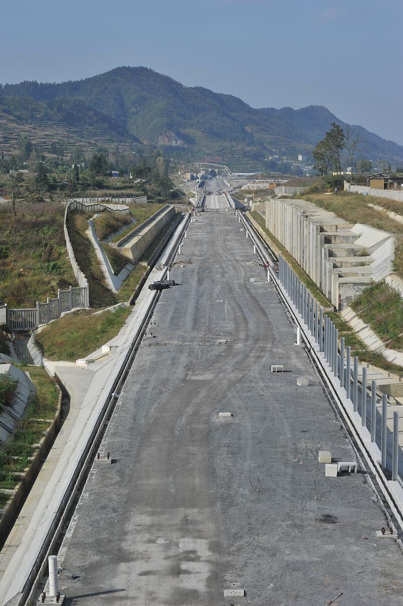初中生去成都铁路学校学什么技术有前途