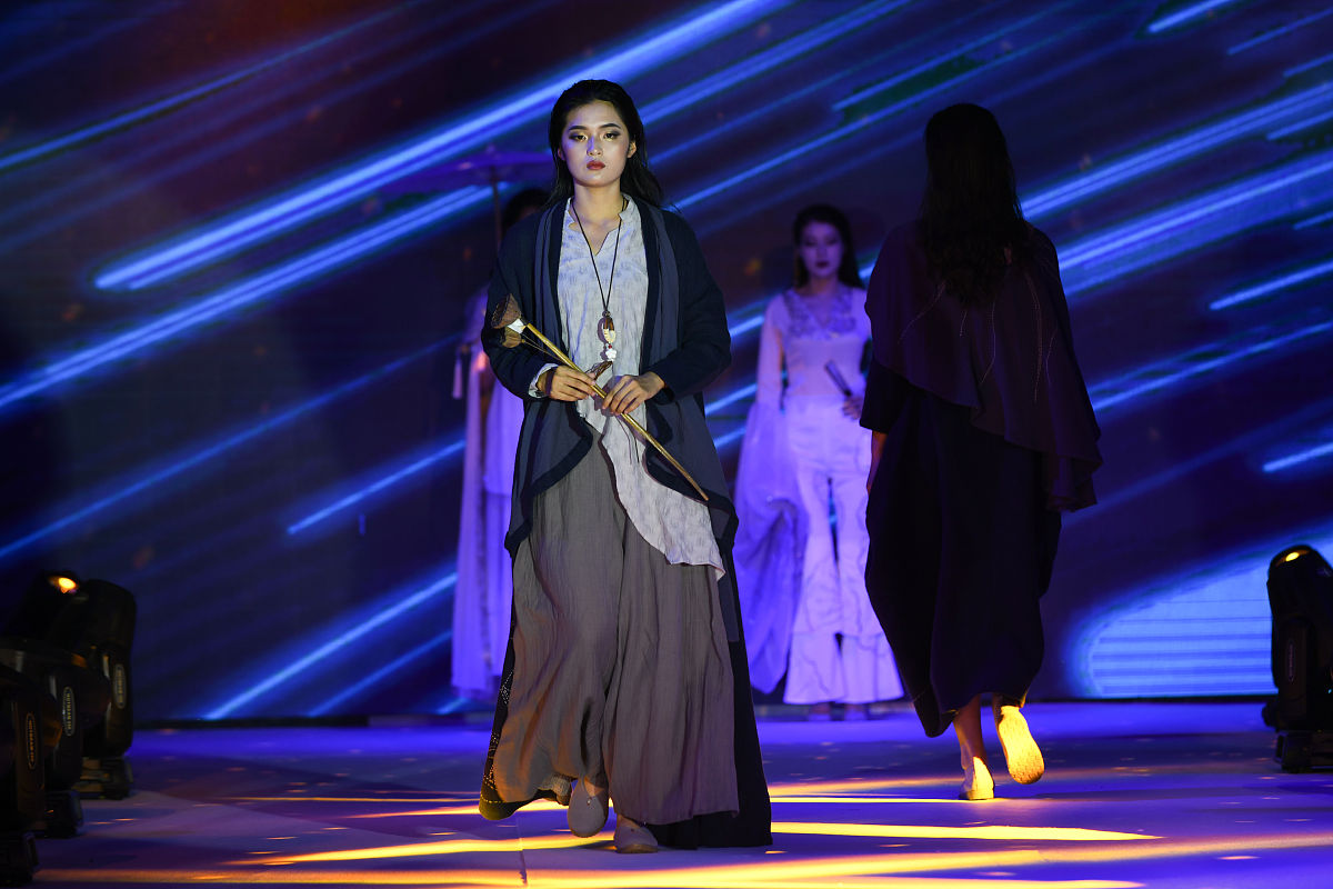 初三毕业女生学什么专业好？热门专业推荐