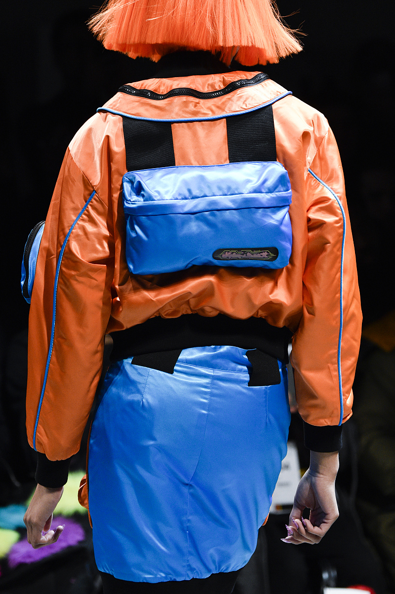 2018秋冬纽约时装周:jeremy scott 细节