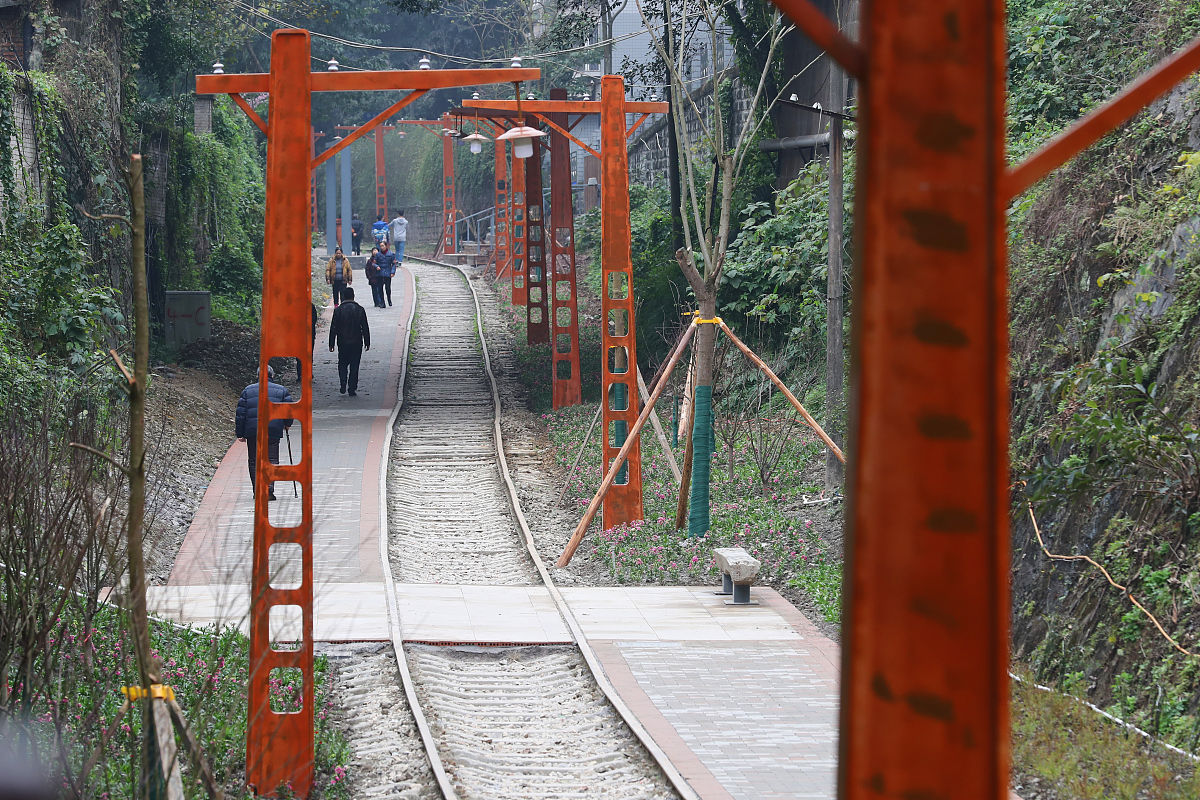 重庆2022年300分能上铁路学校吗