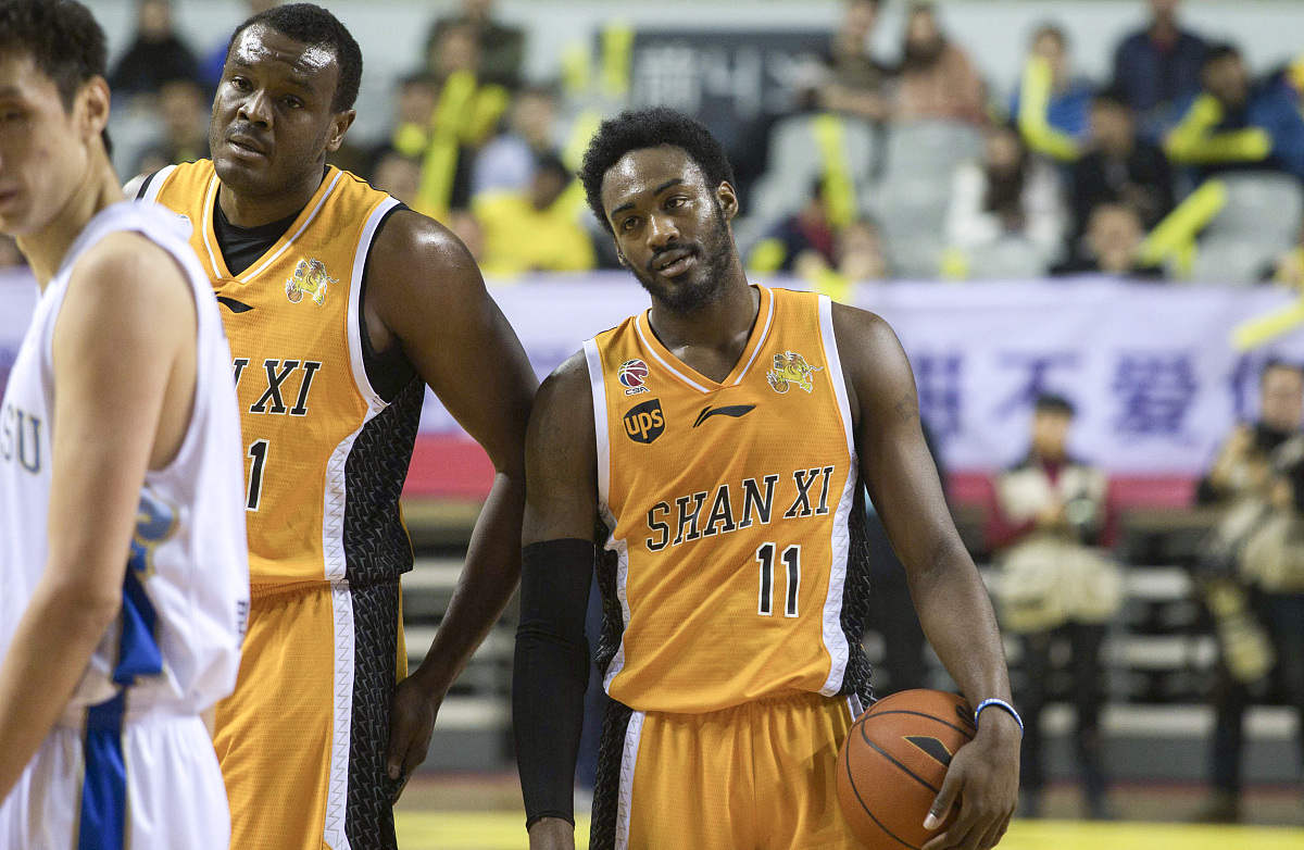 玄幻小说：月帝的 redemption之路 - 从被唾弃到无上存在