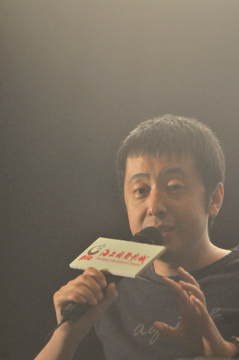 2010年7月4日,浙江宁波,电影《海上传奇》宣传发布会.  (应摄影师要求