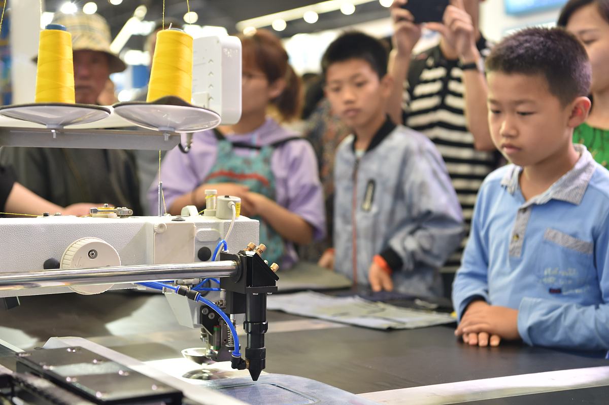 江西陶瓷工艺美术职业技术学院工业机器人技术专业优势怎么样发展前景好不好呢