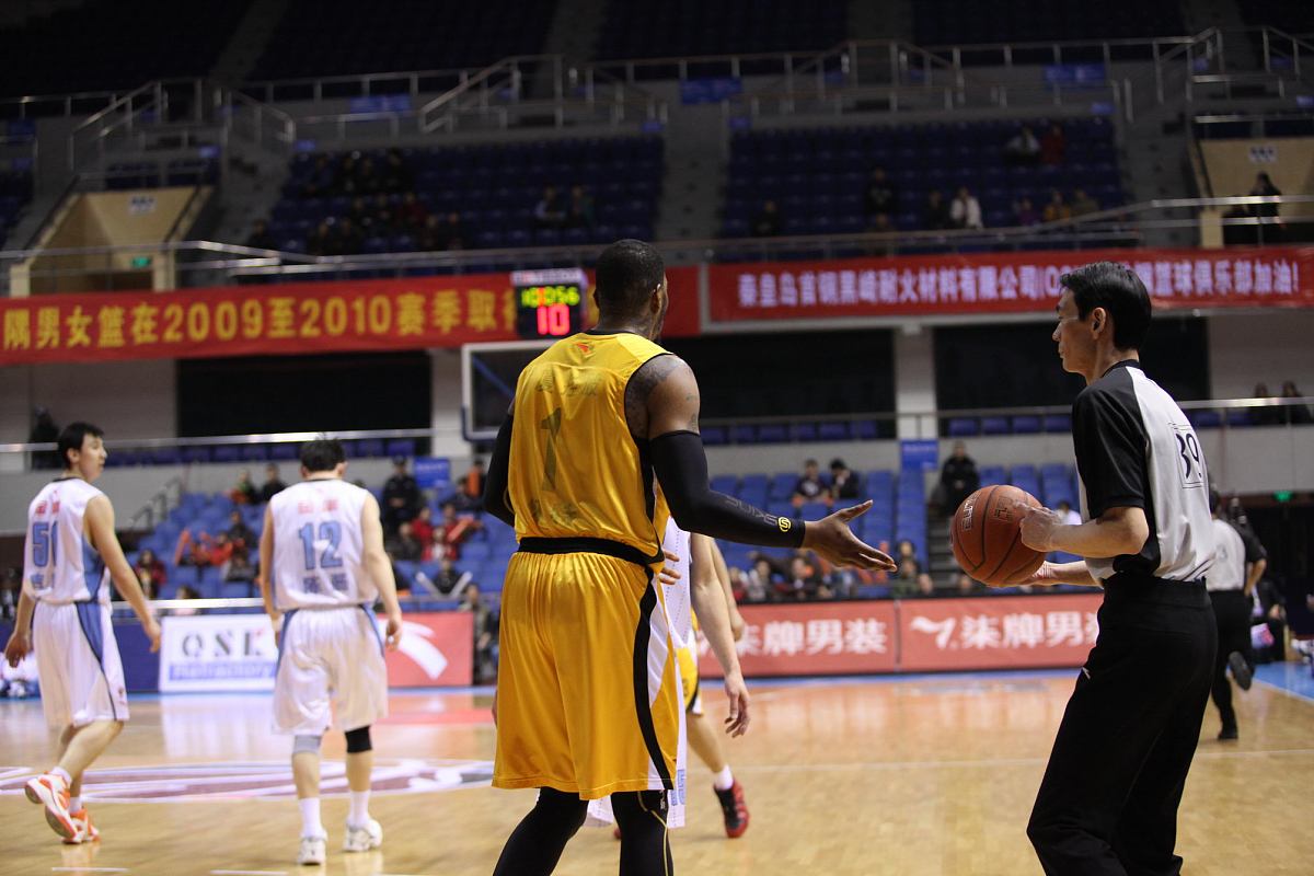 用包含排斥原理求：某班有25个学生其中14人会打篮球12人会打排球6人会打篮球和排球5人会打篮球和网球还有2人会打这3种球。已知6个会打网球的人都会打篮球或排球求不会打球的人数。