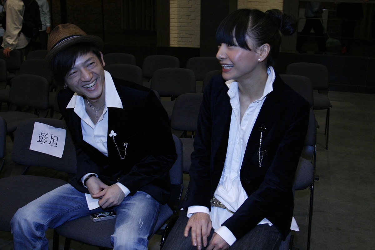 现在我要对小学课程每周列一个周计划请你列出针对小学生所能进行的活动列出27周的