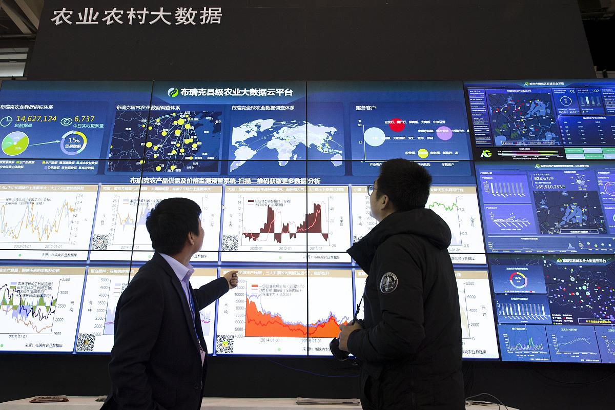 以学术论文的角度写一段对船舶数据质量监控与提升的评价500字