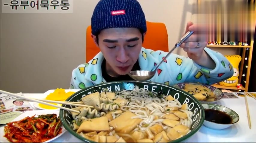1.鱼饼,豆腐串,乌冬面