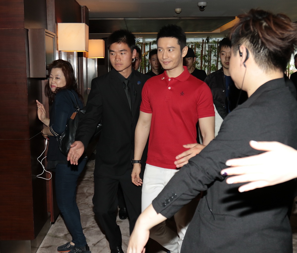 孙悦和黄晓明关系揭秘：他们是朋友吗？