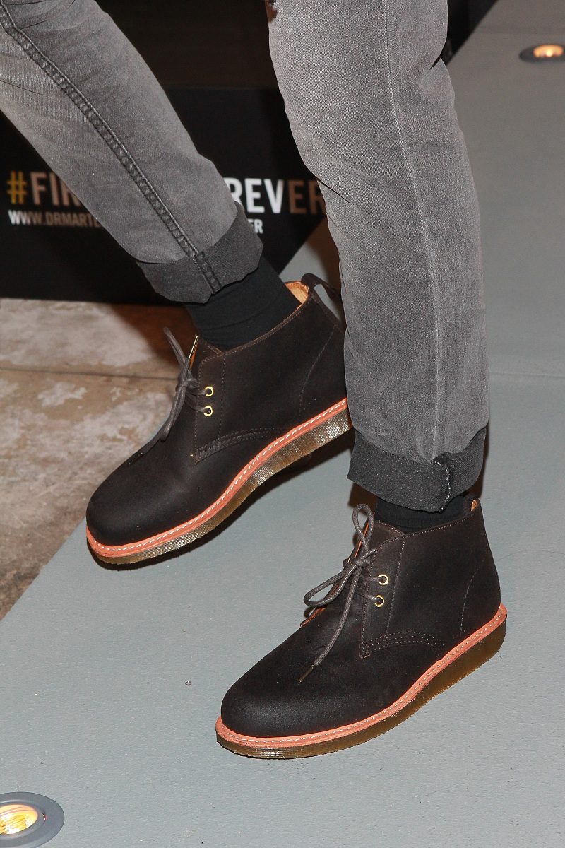 Dr.Martens 1460 马丁靴：永不过时的时尚icon，助你解锁百变风格！