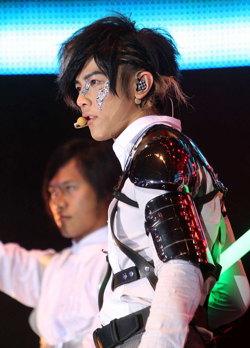 2009年4月11日,上海,飞轮海"想入飞飞世界巡回演唱会"在上海大舞台正