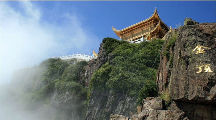 峨眉山自由行(峨眉山自由行住哪里方便)