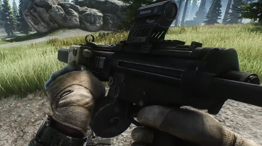 《逃离塔科夫》:加装鱼鹰消音器的MP5,有没有帅到?