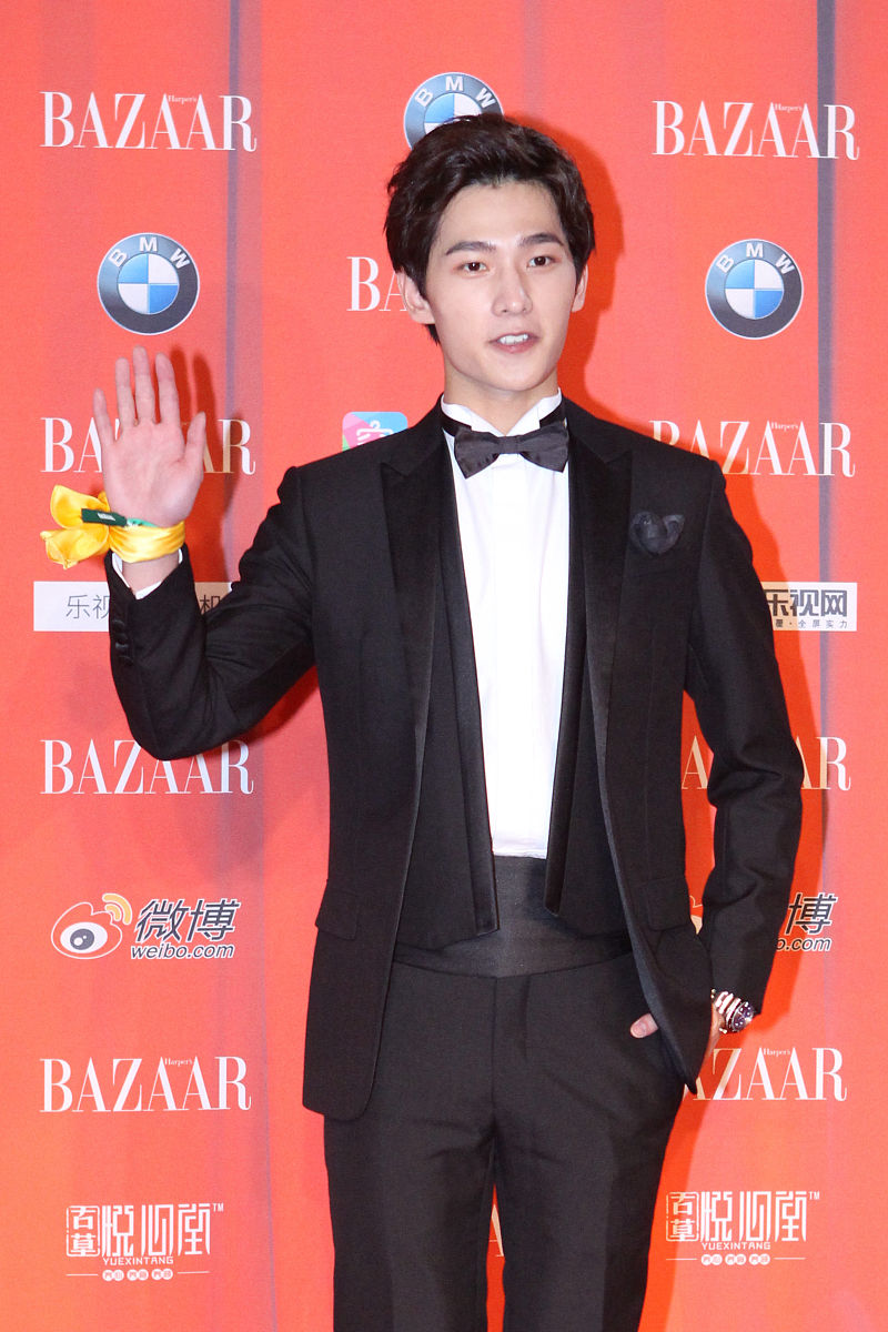 杨洋身高多少？男神身高183cm，俊美外貌与健康生活引关注